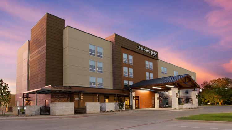 SpringHill Suites Lindale Exterior