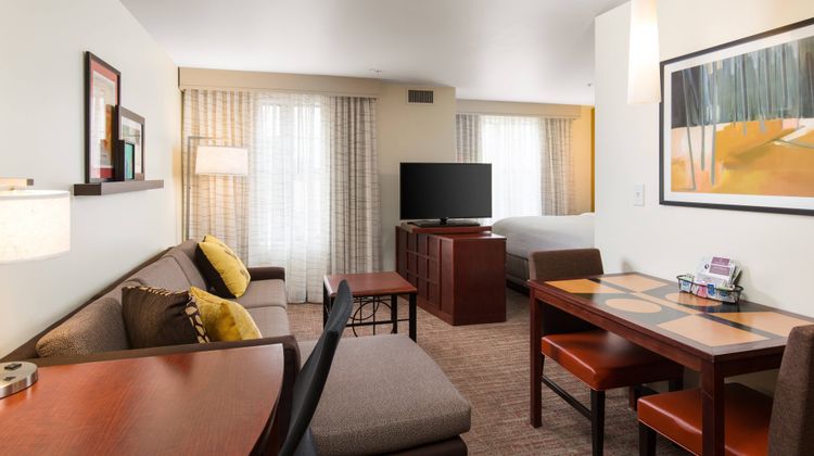 Residence Inn Springfield Old Keene Mill Suite