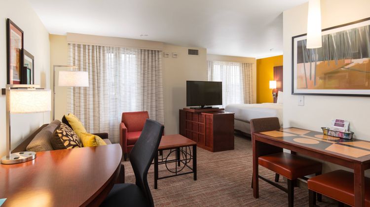 Residence Inn Springfield Old Keene Mill Suite