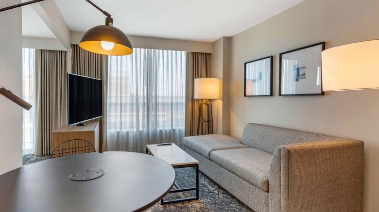 <b>Sheraton Suites Old Town Alexandria Suite</b>. Images powered by <a href="https://www.leonardoworldwide.com/" title="Leonardo Worldwide" target="_blank">Leonardo</a>.