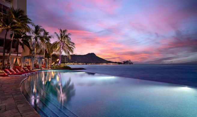 Sheraton Waikiki Beach Resort Exterior