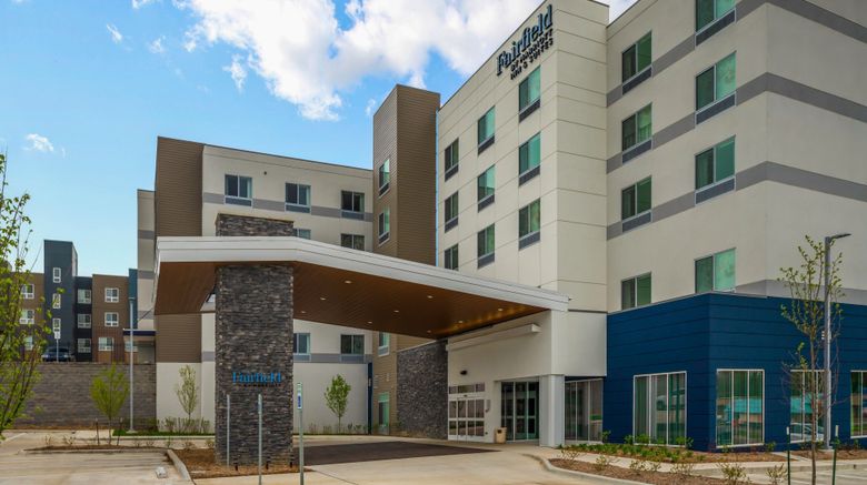 <b>Fairfield Inn & Suites Kansas City North Exterior</b>. Images powered by <a href="https://www.leonardoworldwide.com/" title="Leonardo Worldwide" target="_blank">Leonardo</a>.
