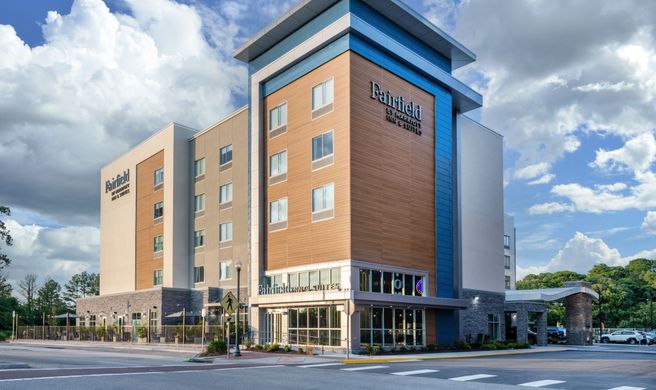 Fairfield Inn & Suites Town Center Exterior