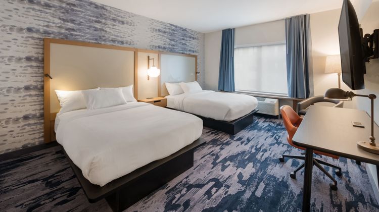 Fairfield Inn & Suites Town Center Room