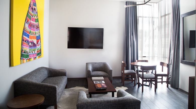 <b>Atix Hotel Suite</b>. Images powered by <a href="https://www.leonardoworldwide.com/" title="Leonardo Worldwide" target="_blank">Leonardo</a>.