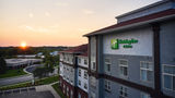Holiday Inn Hotel & Suites Madison West Exterior