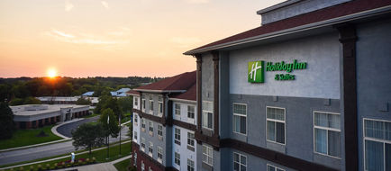 Holiday Inn Hotel & Suites Madison West Exterior