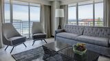 <b>Seattle Marriott Waterfront Suite</b>. Images powered by <a href="https://www.leonardoworldwide.com/" title="Leonardo Worldwide" target="_blank">Leonardo</a>.