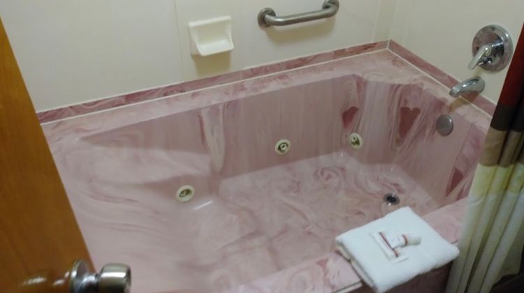 Red Roof Inn Clarksville Room
