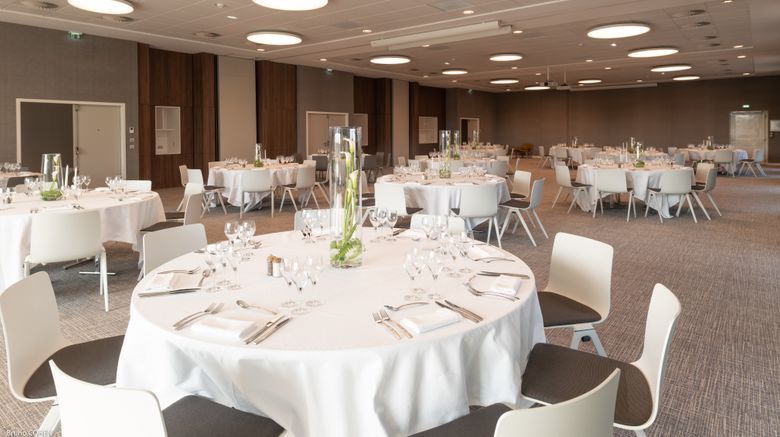 <b>Holiday Inn Paris-CDG Airport Ballroom</b>. Images powered by <a href="https://www.leonardoworldwide.com/" title="Leonardo Worldwide" target="_blank">Leonardo</a>.