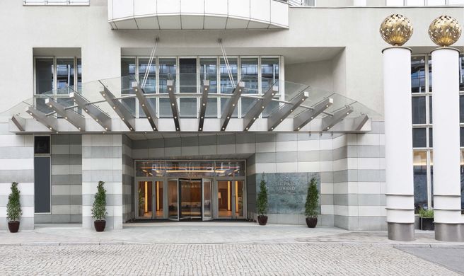 Sheraton Warsaw Hotel Exterior