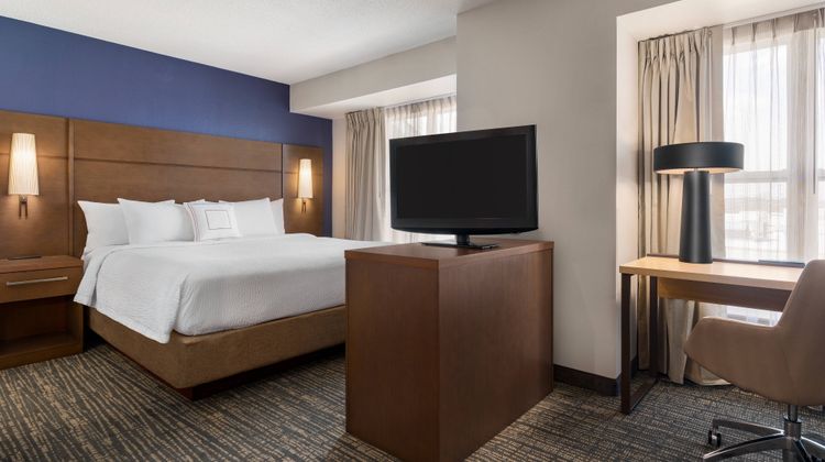 Residence Inn by Marriott Deptford Suite