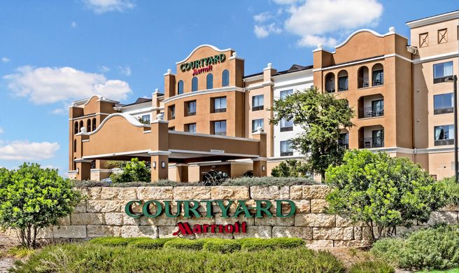 Courtyard Marriott Westover Exterior