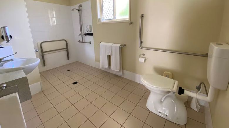 <b>Gayndah Colonial Motor Inn Room</b>. Images powered by <a href="https://www.leonardoworldwide.com/" title="Leonardo Worldwide" target="_blank">Leonardo</a>.