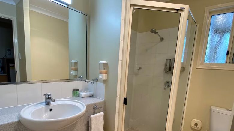 <b>Gayndah Colonial Motor Inn Room</b>. Images powered by <a href="https://www.leonardoworldwide.com/" title="Leonardo Worldwide" target="_blank">Leonardo</a>.
