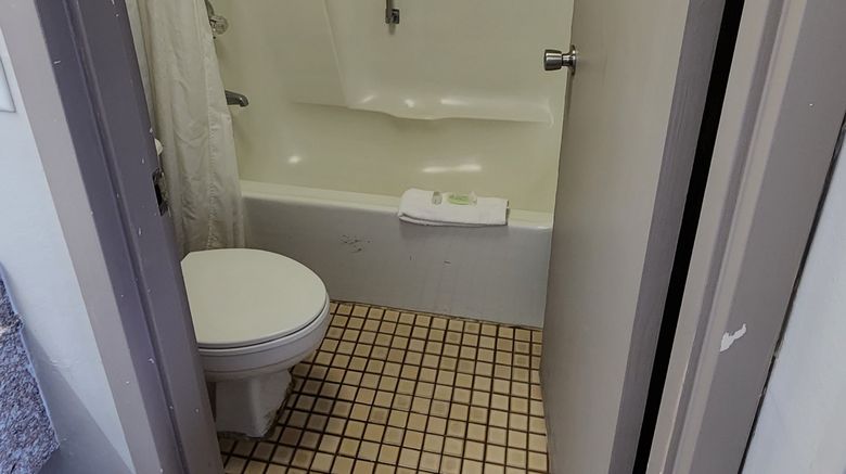 <b>Red Roof Inn Perry Room</b>. Images powered by <a href="https://www.leonardoworldwide.com/" title="Leonardo Worldwide" target="_blank">Leonardo</a>.
