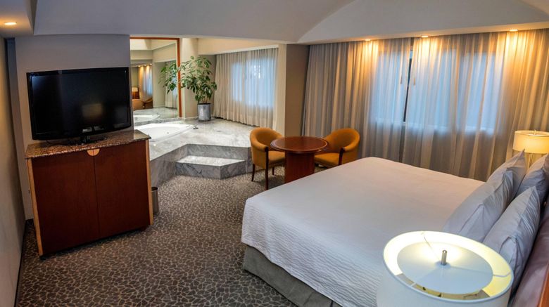<b>Courtyard by Marriott Revolucion Room</b>. Images powered by <a href="https://www.leonardoworldwide.com/" title="Leonardo Worldwide" target="_blank">Leonardo</a>.