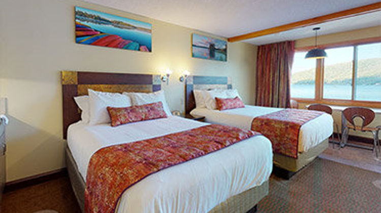 Surfside On the Lake Room