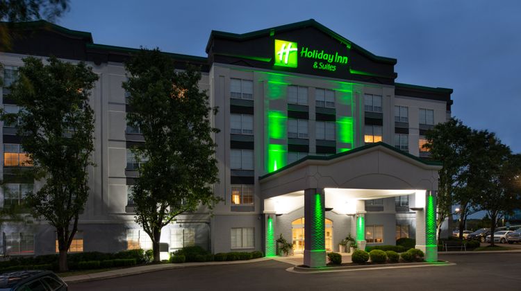 Holiday Inn Hotel & Suites Conv Center Exterior