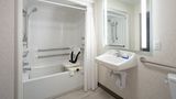 <b>Holiday Inn Express & Suites Room</b>. Images powered by <a href="https://www.leonardoworldwide.com/" title="Leonardo Worldwide" target="_blank">Leonardo</a>.