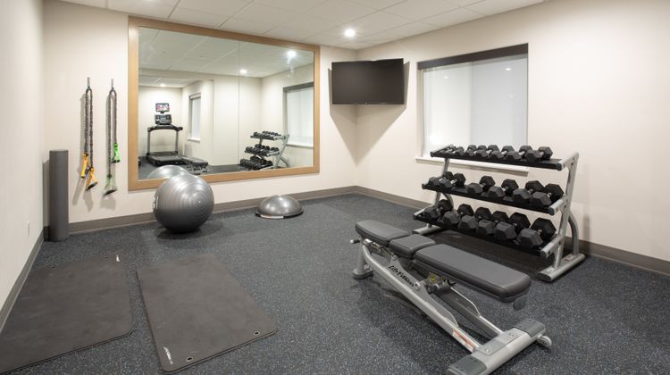 Holiday Inn Express & Suites Health Club