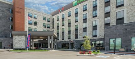 Holiday Inn & Suites Nashville Area Exterior