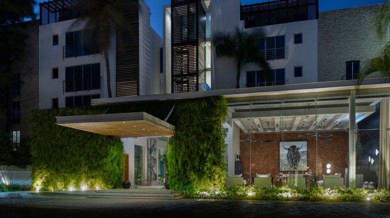 <b>Ocean Club, a Luxury Collection Resort Exterior</b>. Images powered by <a href="https://www.leonardoworldwide.com/" title="Leonardo Worldwide" target="_blank">Leonardo</a>.
