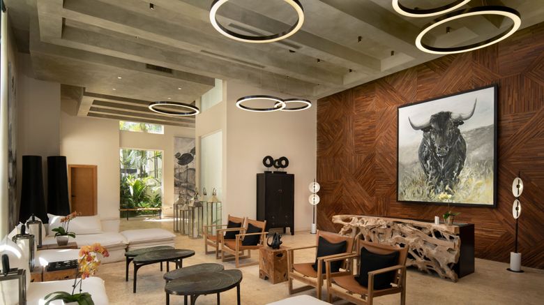 <b>Ocean Club, a Luxury Collection Resort Exterior</b>. Images powered by <a href="https://www.leonardoworldwide.com/" title="Leonardo Worldwide" target="_blank">Leonardo</a>.