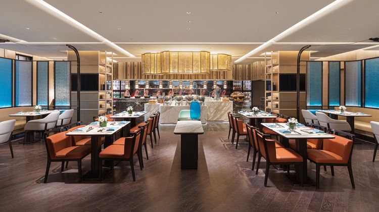 HUALUXE Changfeng Park Restaurant