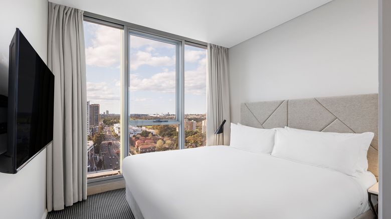 <b>Meriton Suites Zetland Suite</b>. Images powered by <a href="https://www.leonardoworldwide.com/" title="Leonardo Worldwide" target="_blank">Leonardo</a>.