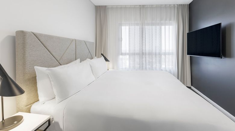 <b>Meriton Suites Zetland Suite</b>. Images powered by <a href="https://www.leonardoworldwide.com/" title="Leonardo Worldwide" target="_blank">Leonardo</a>.