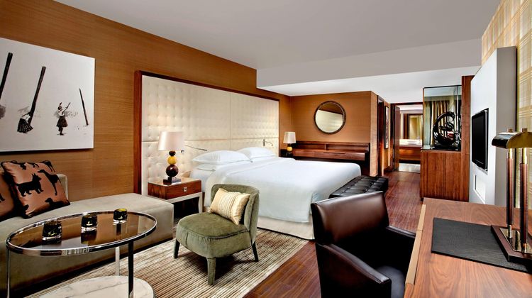 Sheraton Grand Hotel & Spa Edinburgh Suite