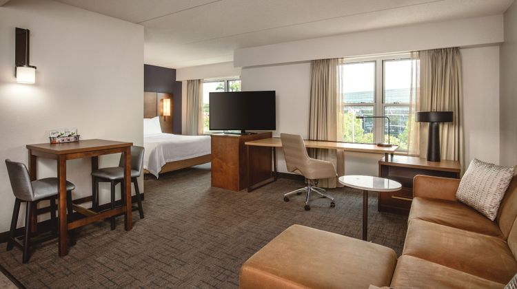 Residence Inn Norfolk Airport Suite