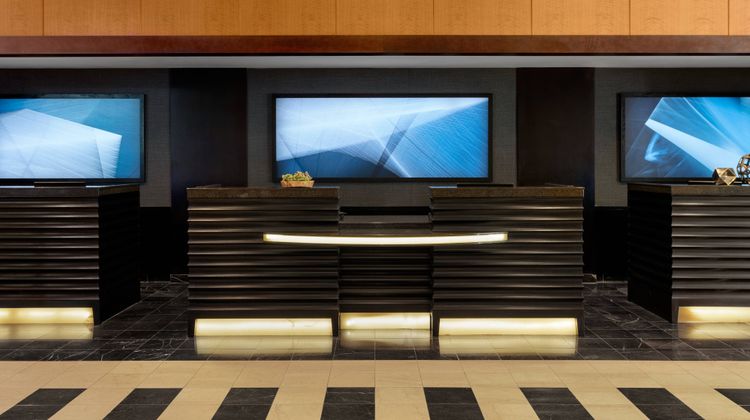 Crystal Gateway Marriott Exterior