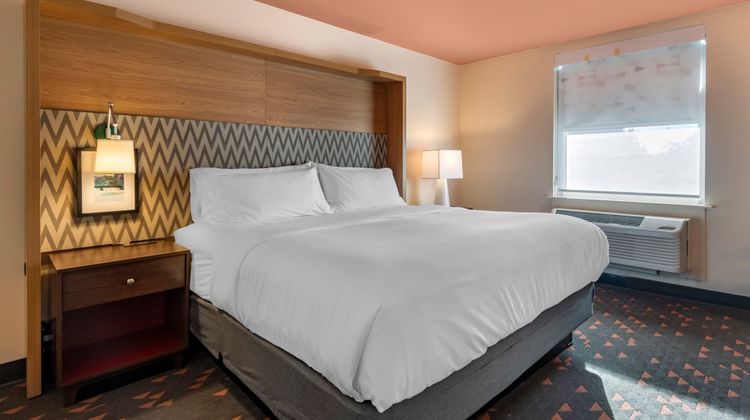 Holiday Inn Bangor-Odlin Road Room