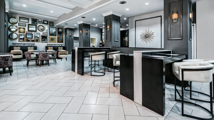 Hotel Indigo Dallas Downtown Lobby