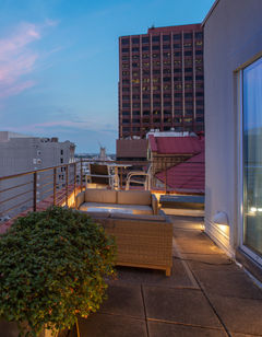 International House Hotel
