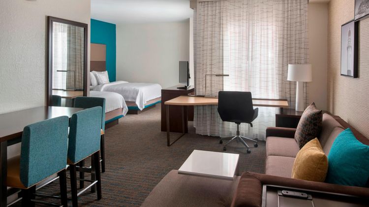 Residence Inn Long Island East End Suite