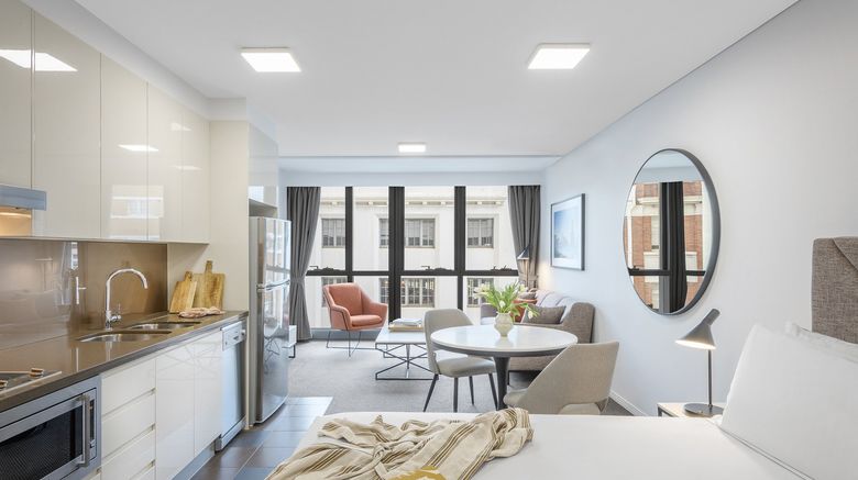 <b>Meriton Suites Adelaide Street, Brisbane Suite</b>. Images powered by <a href="https://www.leonardoworldwide.com/" title="Leonardo Worldwide" target="_blank">Leonardo</a>.
