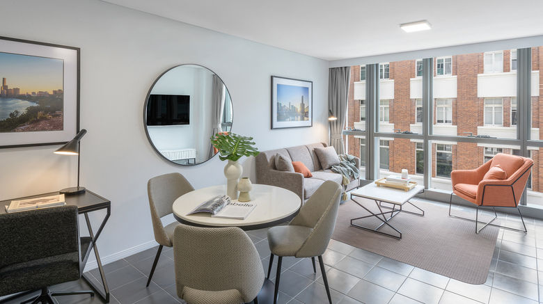 <b>Meriton Suites Adelaide Street, Brisbane Suite</b>. Images powered by <a href="https://www.leonardoworldwide.com/" title="Leonardo Worldwide" target="_blank">Leonardo</a>.