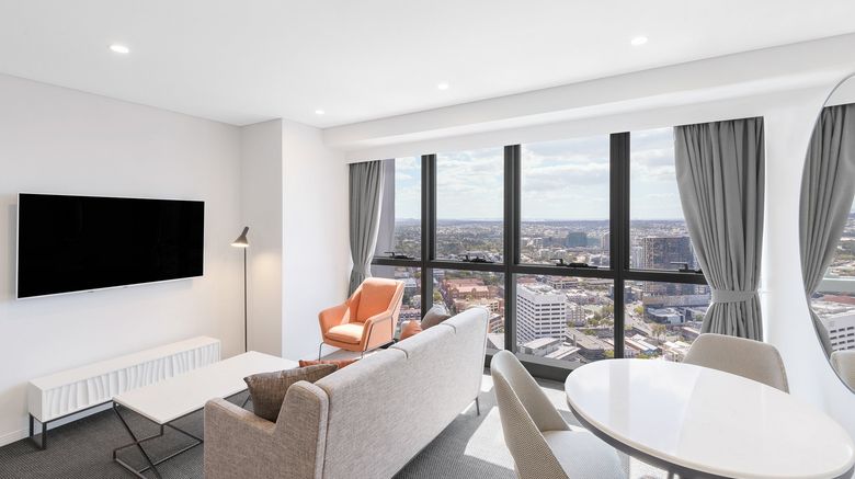 <b>Meriton Suites Adelaide Street, Brisbane Suite</b>. Images powered by <a href="https://www.leonardoworldwide.com/" title="Leonardo Worldwide" target="_blank">Leonardo</a>.
