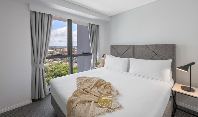 Meriton Suites Adelaide Street, Brisbane Suite
