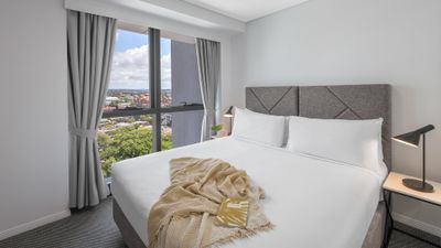 Meriton Suites Adelaide Street, Brisbane