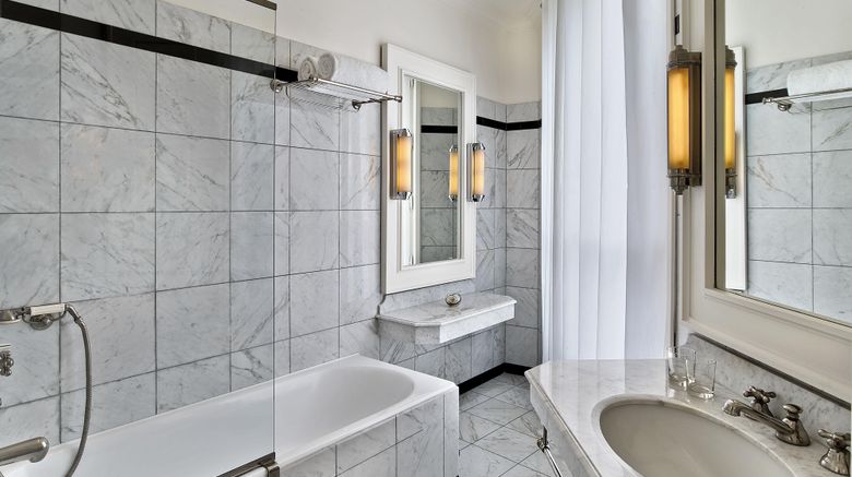 <b>Le Dokhan's, a Tribute Portfolio Hotel Room</b>. Images powered by <a href="https://www.leonardoworldwide.com/" title="Leonardo Worldwide" target="_blank">Leonardo</a>.