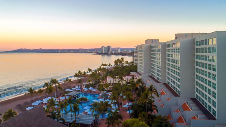 Sheraton Buganvilias Resort-Conv Center Beach