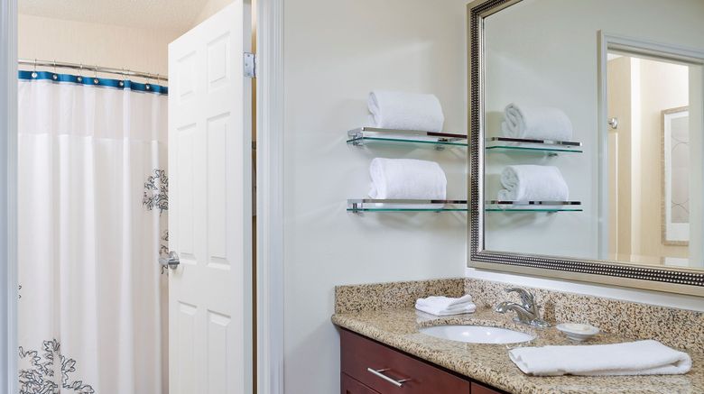 <b>Residence Inn Youngstown Boardman/Poland Room</b>. Images powered by <a href="https://www.leonardoworldwide.com/" title="Leonardo Worldwide" target="_blank">Leonardo</a>.