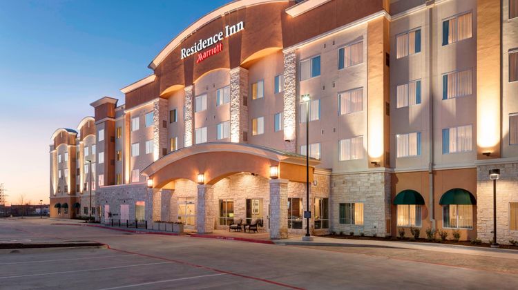 Residence Inn by Marriott Plano Exterior
