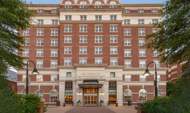 Residence Inn Alexandria-Old Town Exterior
