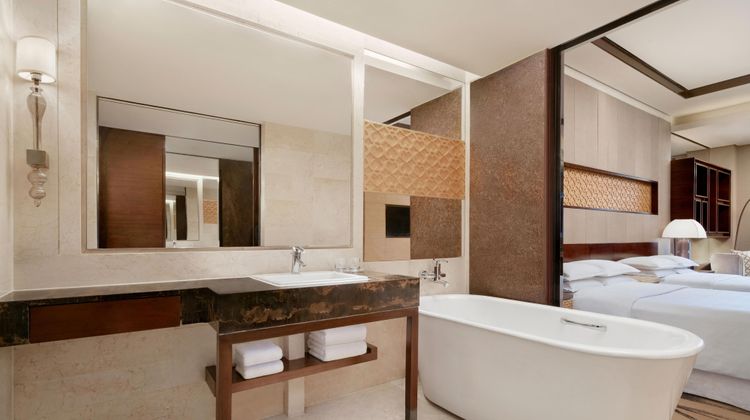 Sheraton Xi'an North City Hotel Room