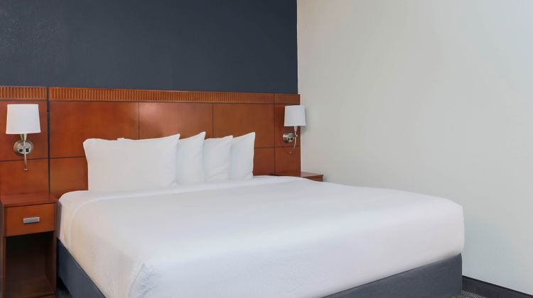 Courtyard Austin Airport Room